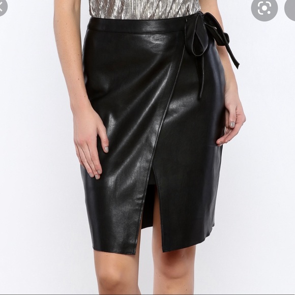 FAUX LEATHER mini skirt - Picture 5 of 6